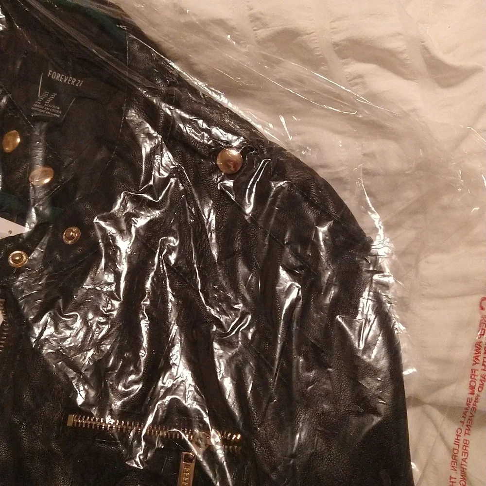 Jacket - Picture 9 of 10